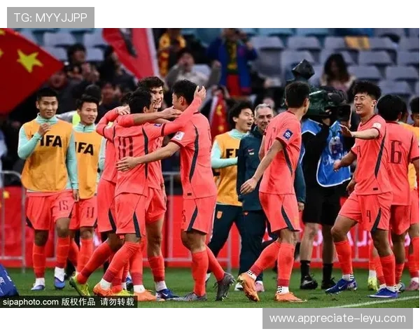 新赛季激战正酣多支劲旅表现亮眼焦点赛事引发球迷热议与期待